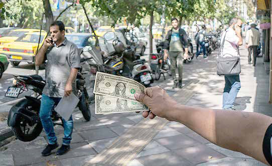 
اقدامات موقتی چاره بحران ارز نیست
