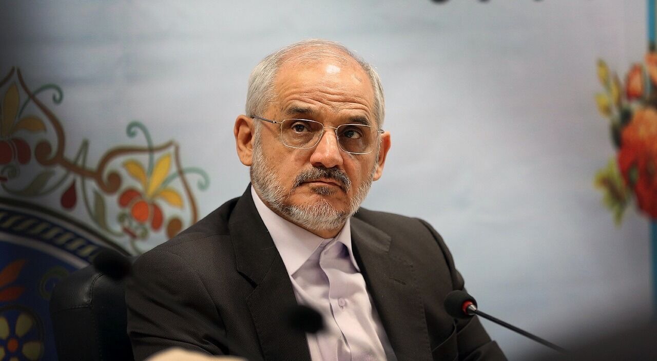 حاجی میرزایی 

رئیس دفتر رئیس‌جمهور شد