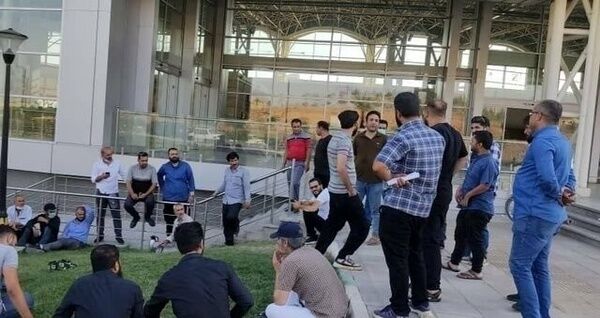 مشکل معوقات مزدی کارگران حراست مترو هشتگرد ادامه دارد
