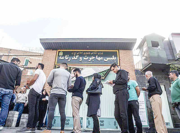 
گسترش مهاجرت از نخبگان به همگان
