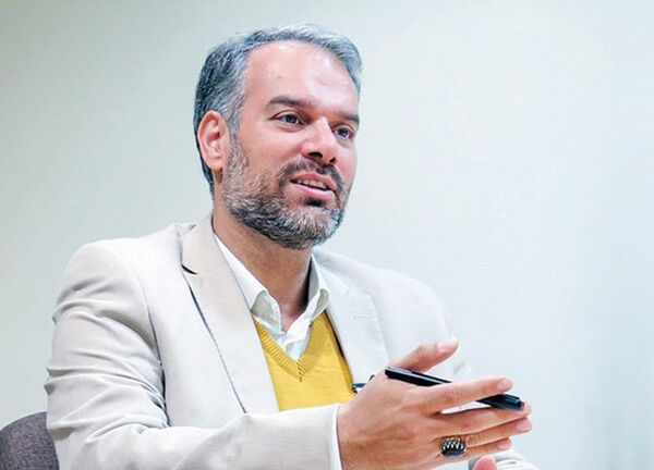 اگر به قیمت بنزین دست بزنیم مردم کف خیابان می‌آیند