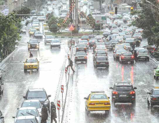 
چرا تهران با هر بارندگی قفل می‌شود؟

