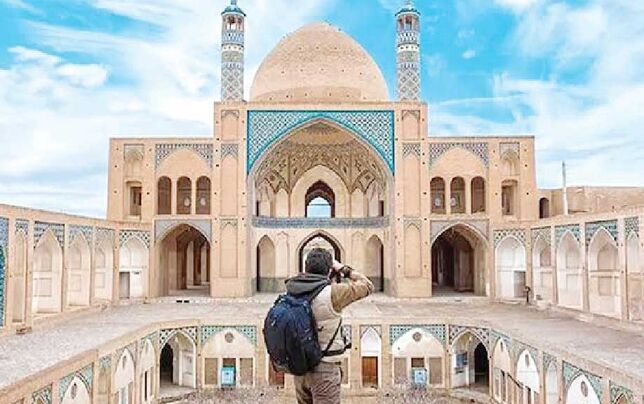 
درآمد گردشگری ایران90 درصد کاهش یافت
