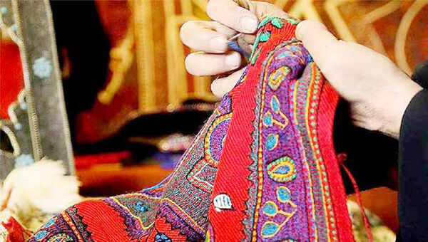 بیکاری، بیخ گوش حافظان میراث ایرانی