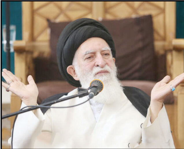 
آقایان! چه شده که برخی با ماشین به طلبه‌ها حمله می‌کنند؟