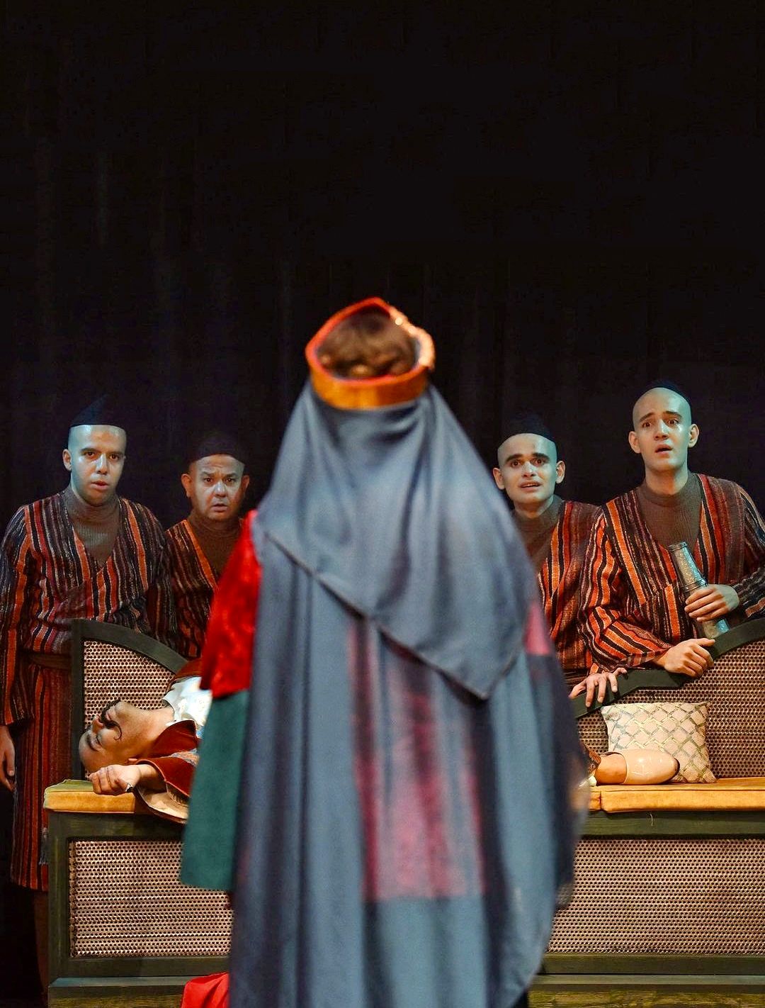 

خروج زنان از پرده‌نشینی