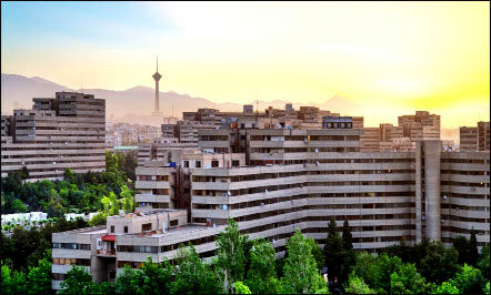 از پای‌بست ویران است