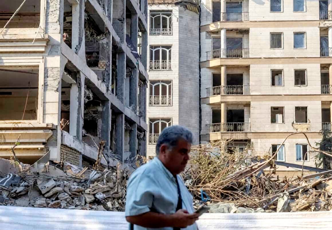 
ماموریت این بود که شهر را جنگ‌زده نشان ندهیم