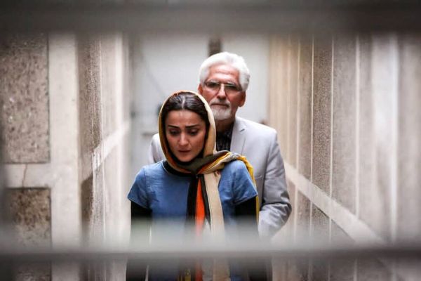پول و زد و بند، جای تجربه و تحصیلات آکادمیک را در بازیگری گرفته 