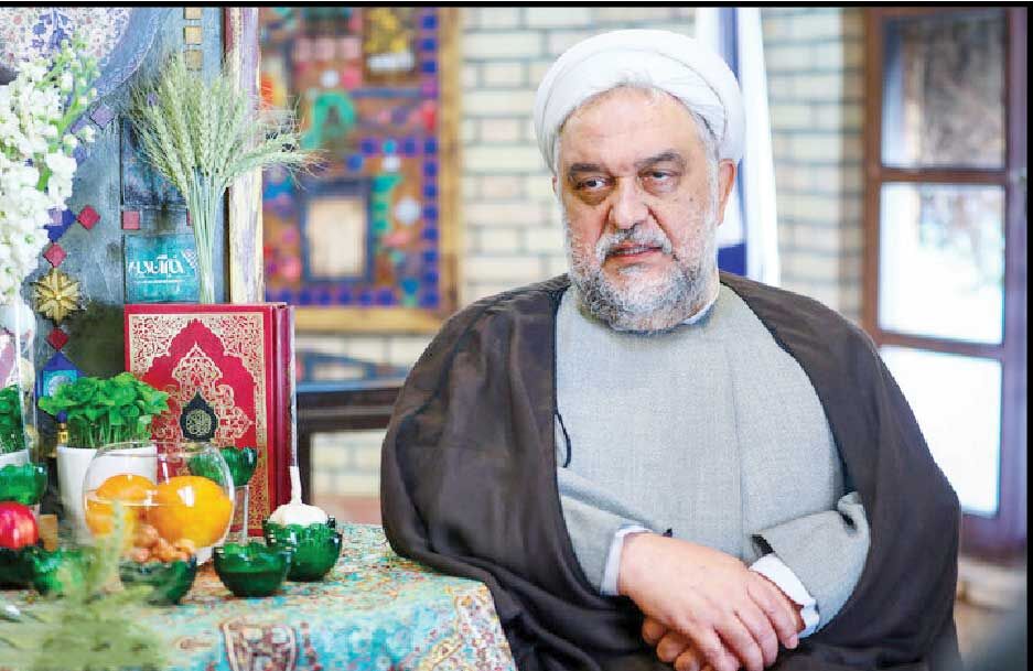 
منتقدان پزشکیان در واقع حضرت آقا را زیر سوال می‌برند