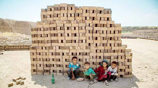 از هر سه ایرانی، یک نفر زیر خط فقر است