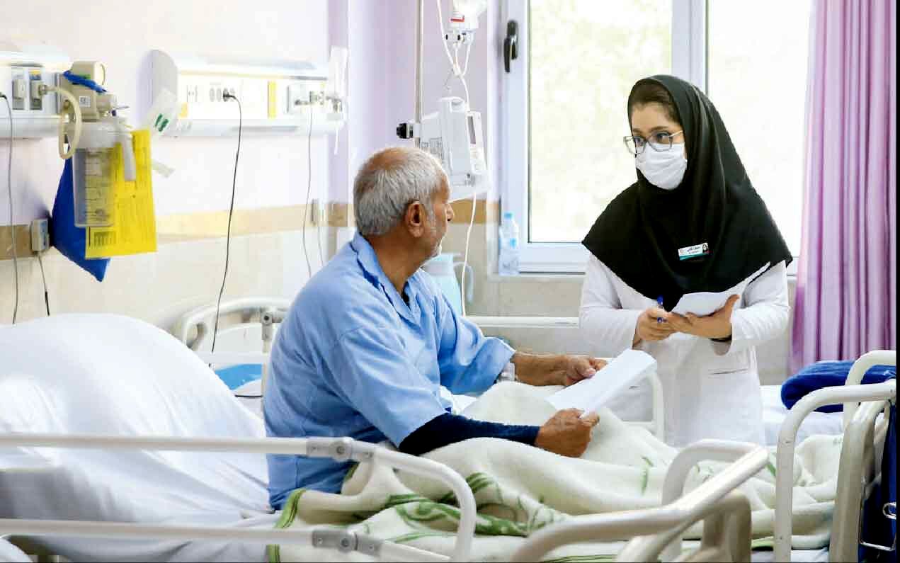 
شکایت از کادر سلامت به دلیل مطالبات صنفی را کنار بگذارید
