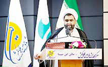  تایید امام جمعه کیش بر اقدامات دکتر مظفری در جهت رونق اقتصادی 