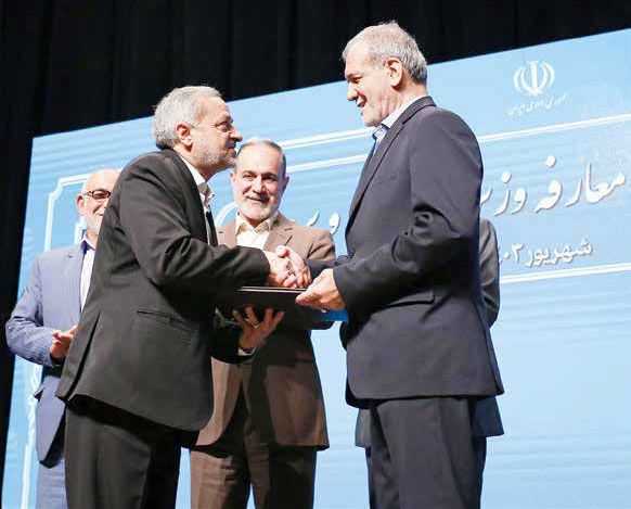پزشکیان، کاظمی را وادار به حرکت در مسیر موردنظر خود کند
