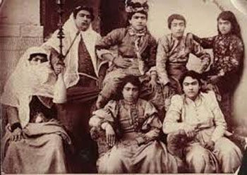 دختر تو سبزیت رو پاک کن!