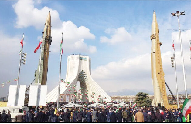
بازتاب گسترده نمایش نظامی ایران در سالگرد انقلاب