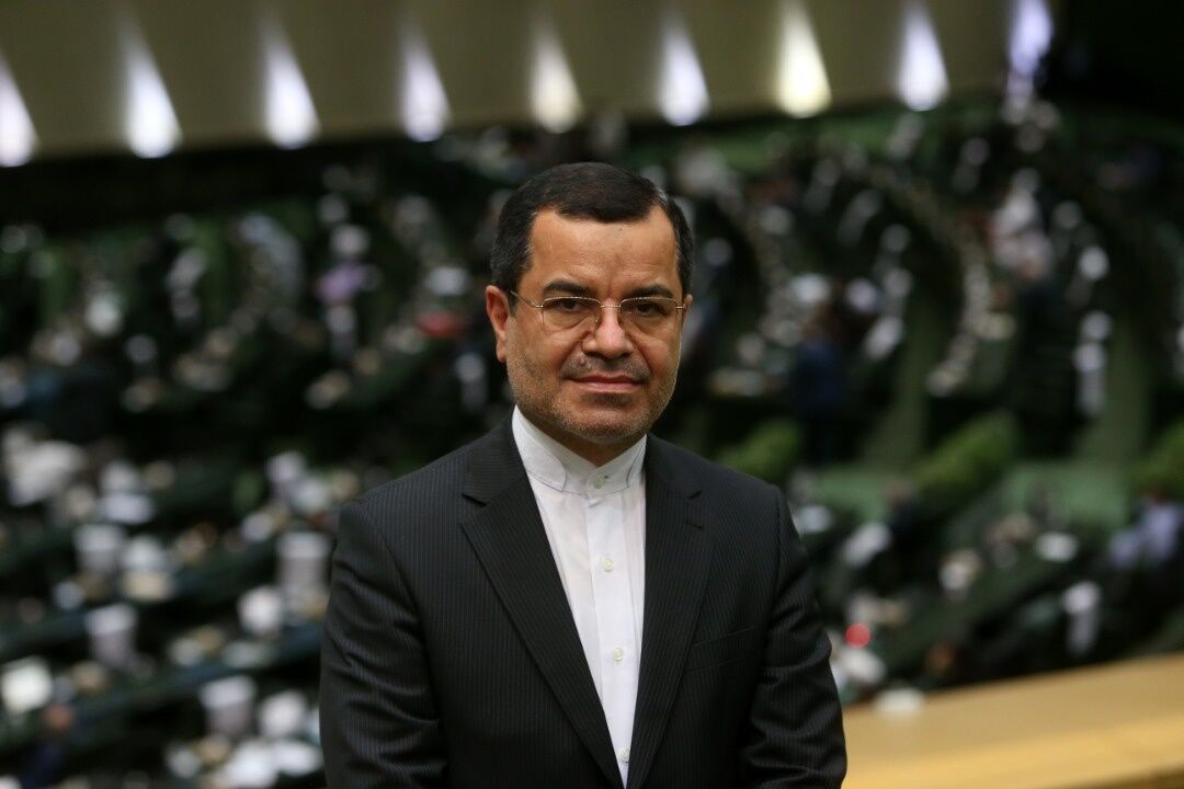وزیر بهداشت، سازمان غذا و دارو را پاکسازی کند