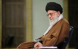 محکومان امنیتی در فهرست عفو رهبری