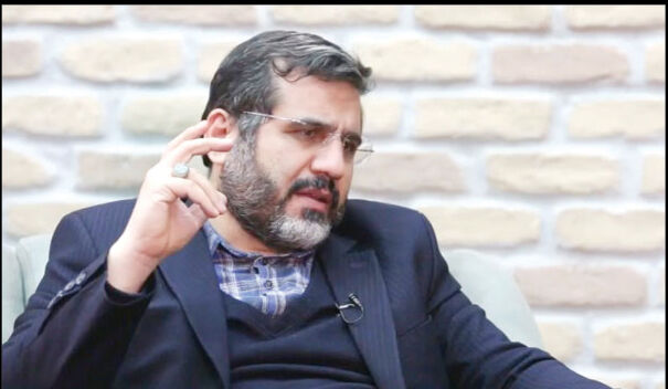 برخی‌ توقع برخورد چکشی از وزارت ارشاد دارند