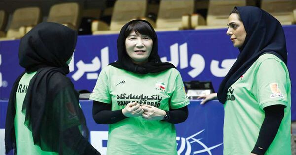 زنان والیبال راهی کاوا شدند