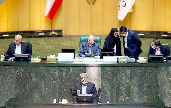 اولین حضور پرتنش وزیر کشور  در مجلس اصولگرا
