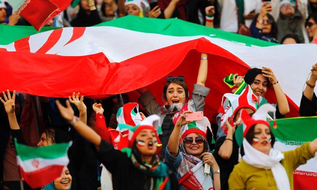 
هیجان زنان در استادیوم مقابل مردان حرام است
