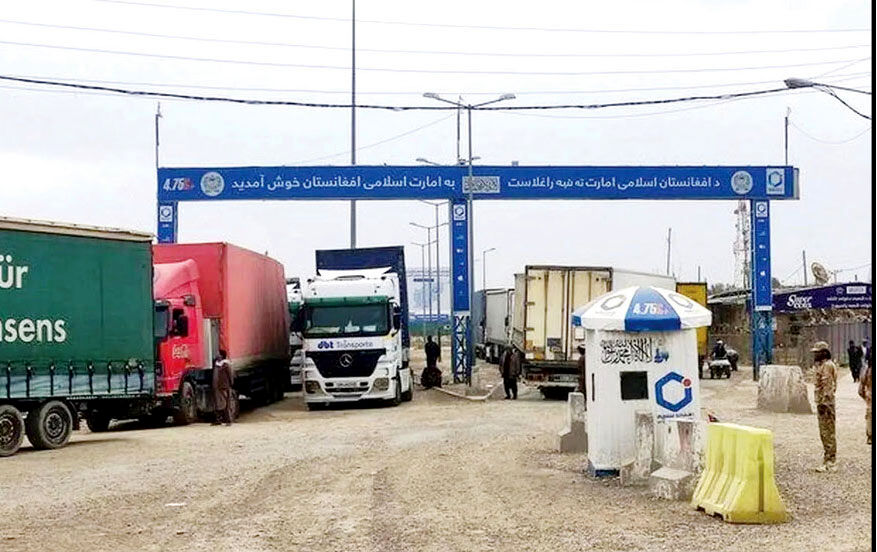 افغانستان با قلدری مرز را به‌روی رانندگان ایرانی می‌بندد