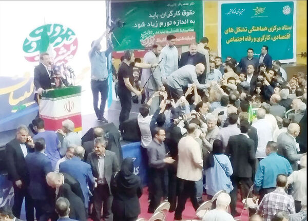 کارگران: به اجبار کارفرمایان آمدیم