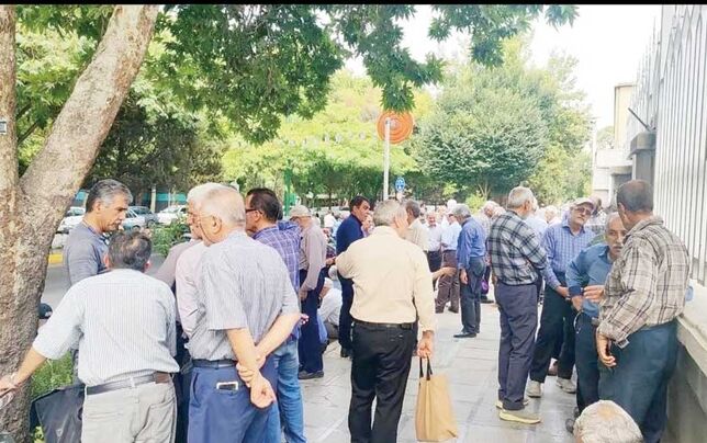 تجمع بازنشستگان فولاد اصفهان 

برای سومین روز متوالی