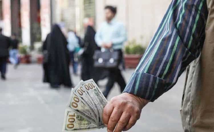 بانک مرکزی با برخی صنایع تعارف دارد!