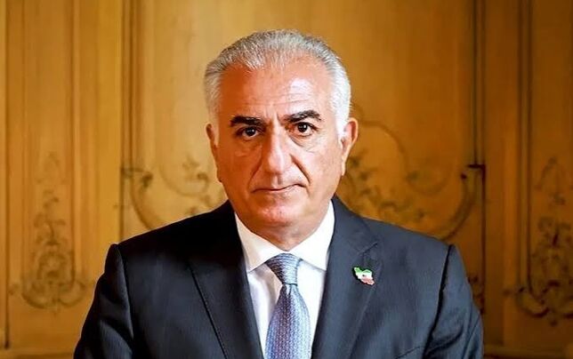 
کیفرخواست رضا پهلوی  و عوامل اینترنشنال و من‌وتو صادر شد