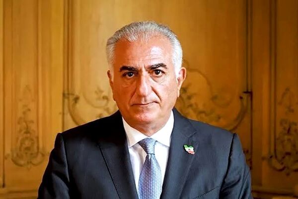 
کیفرخواست رضا پهلوی  و عوامل اینترنشنال و من‌وتو صادر شد