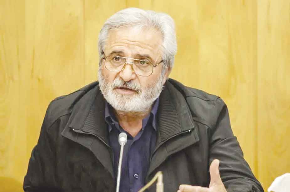 
کارگران و بازنشستگان، طومار بازگرداندن بانک رفاه به تامین اجتماعی را امضا کنند