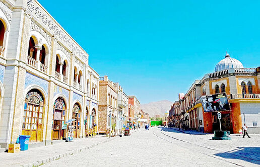 اینجا، در شهرک غزالی زمان ایستاده است

