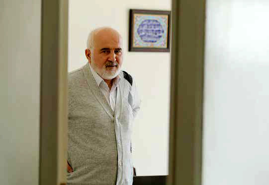 
«احمد توکلی»
و فریادهایی که
محل اعتنا نیست
