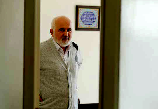 
«احمد توکلی»
و فریادهایی که
محل اعتنا نیست