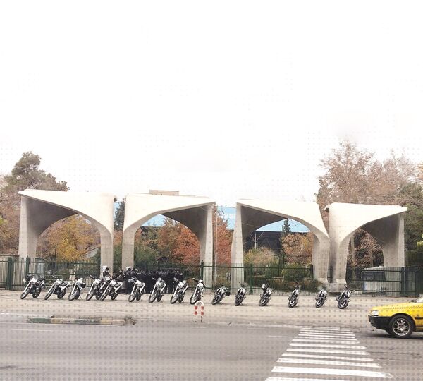 

مقامات گفت‌وگو کردند؛ نیروهای امنیتی برخورد!