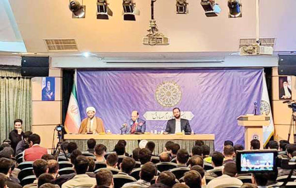 
بگویید که در موقعیت حساس کنونی تمام فقه را باید قیمه قیمه کنیم!
