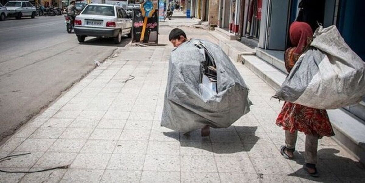 ردمرز ۱۵۸۰ کودک کار افغان به همراه خانواده 