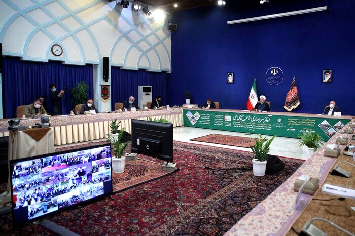  خدمات به عشایر و روستاییان را تا پایان دولت ادامه می‌دهیم