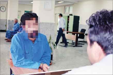 حمله شیطانی مرد باکلاس به خانم منشی