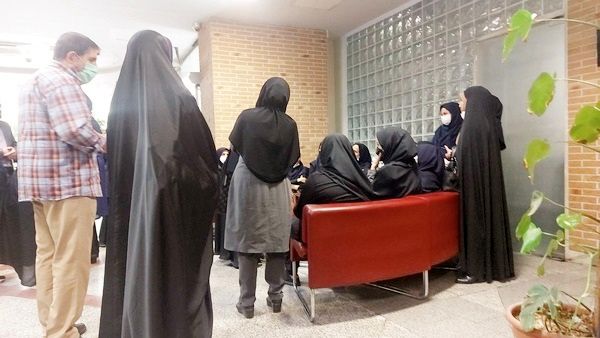 

بعد از ۱۰ تا ۲۵ سال کار، می‌گویند به ما نیاز ندارند