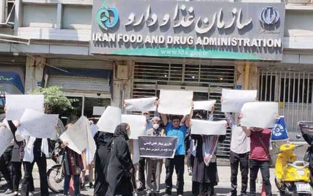 بیماران باید تاوان عقب‌افتادگی سازمان‌های بیمه‌گر را بدهند