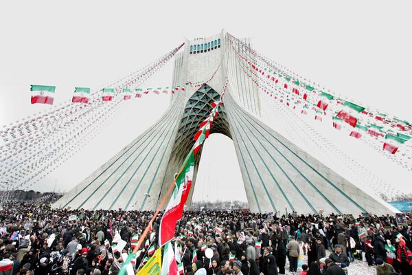 ماجرای نامه حضور اجباری


در راهپیمایی ۲۲ بهمن