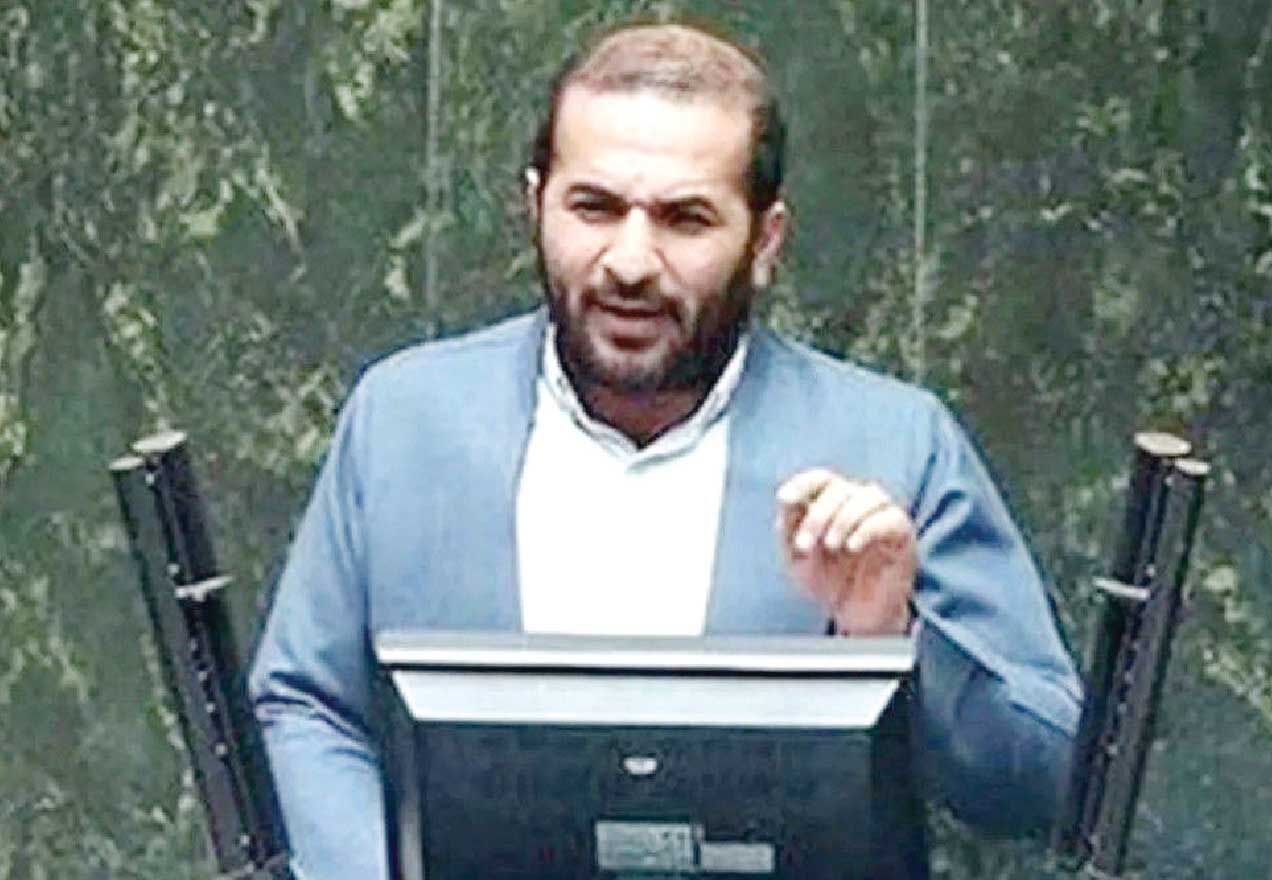 آقای رئیس‌جمهور! شما را سرگرم سفرها و همایش‌ها کرده‌اند