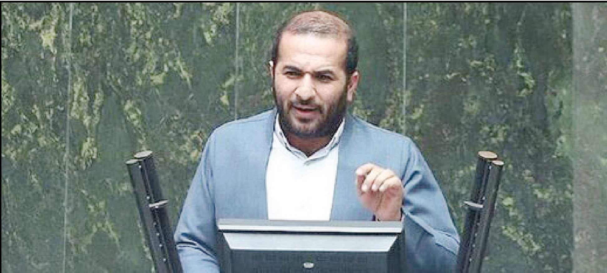 
از برخی تریبون‌ها در میادین شهرها سخنان تخریبی بیان می‌شود
