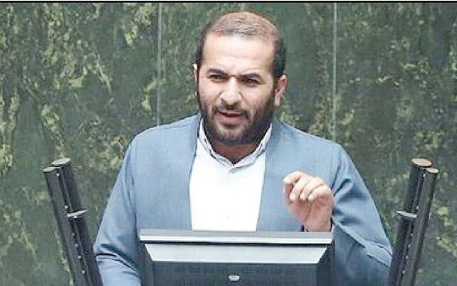 
از برخی تریبون‌ها در میادین شهرها سخنان تخریبی بیان می‌شود