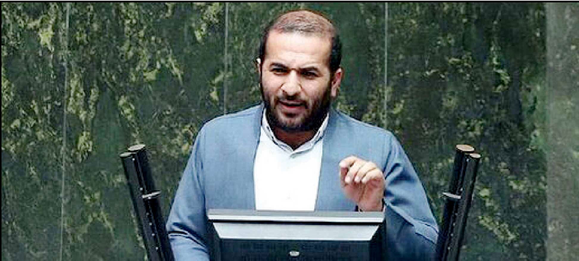 
از برخی تریبون‌ها در میادین شهرها سخنان تخریبی بیان می‌شود
