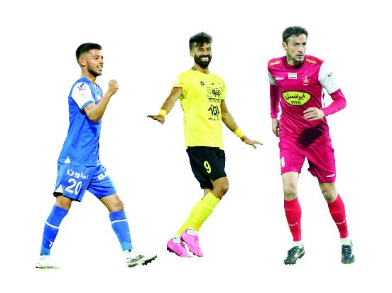 
مدافع سرخ، مهاجم آبی!
