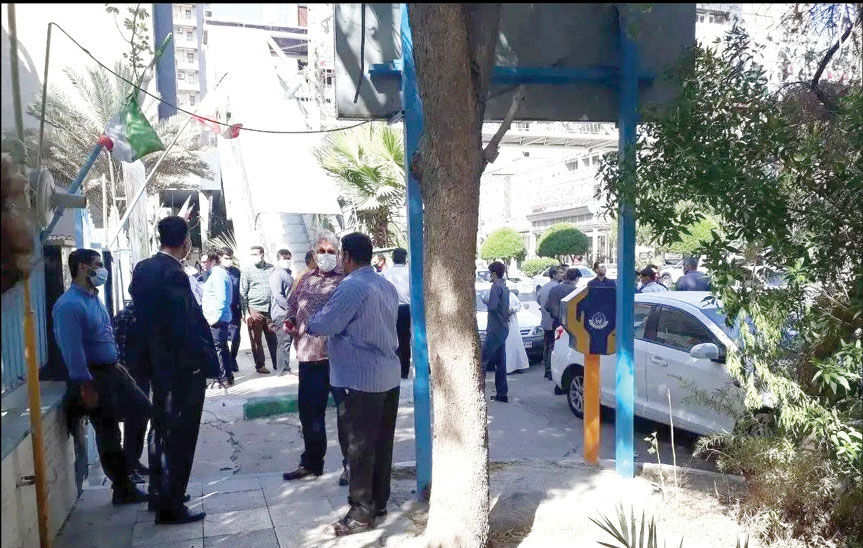 تجمع کارگران آبفای اهواز 

در اعتراض به تعویق چهار ماهه مزد